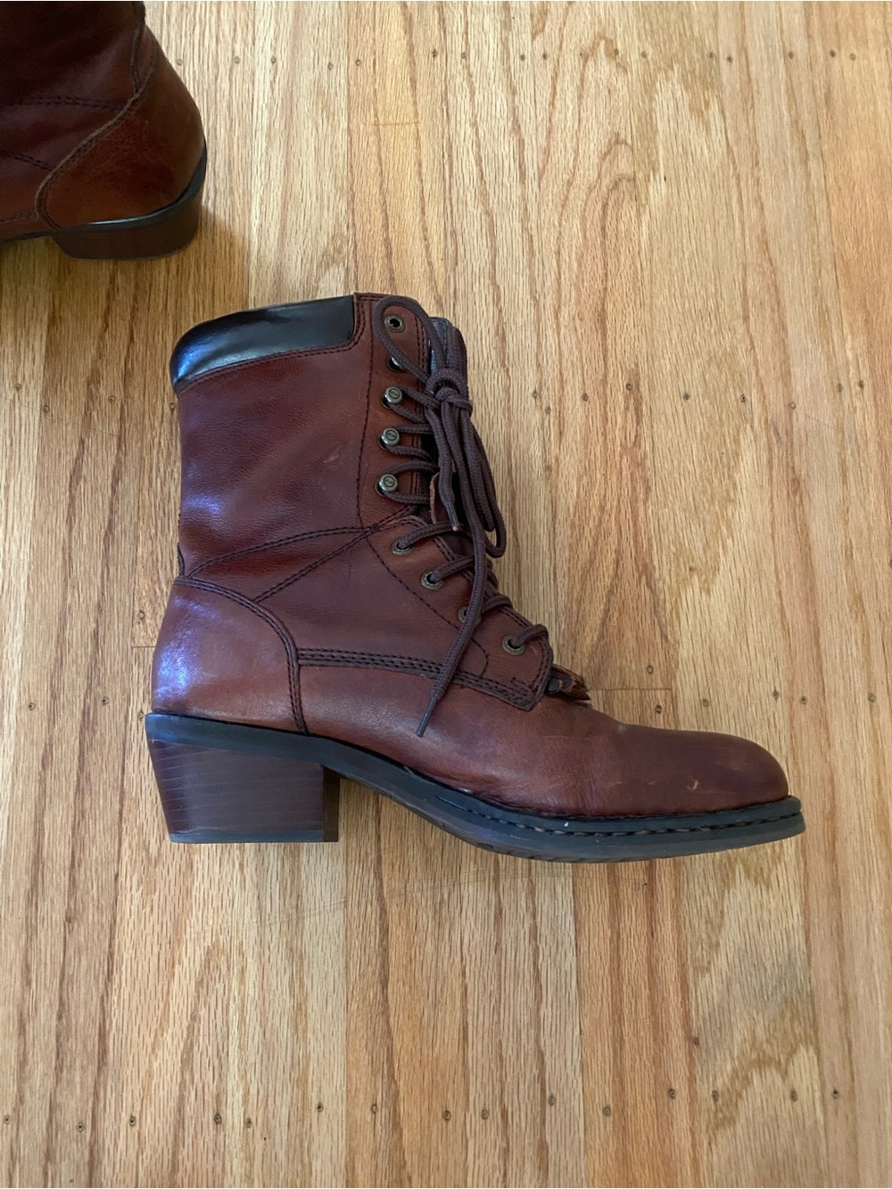 Double H Women's Brown Lace-Up Leather Fringe Boots - Picture 3 of 10